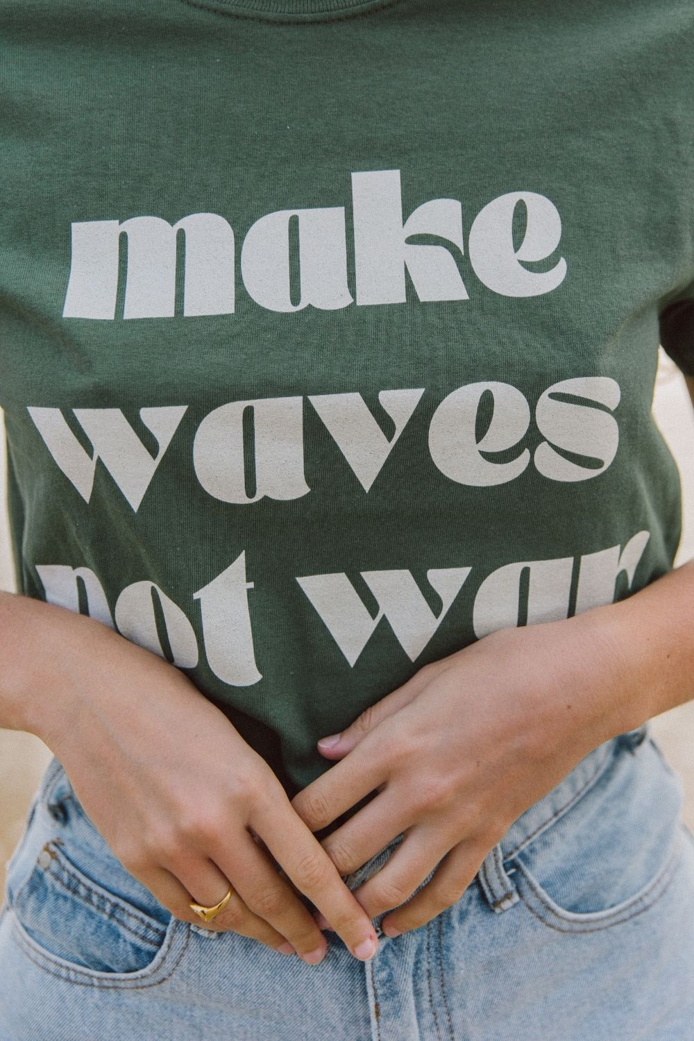 Make Waves Tee | Khaki